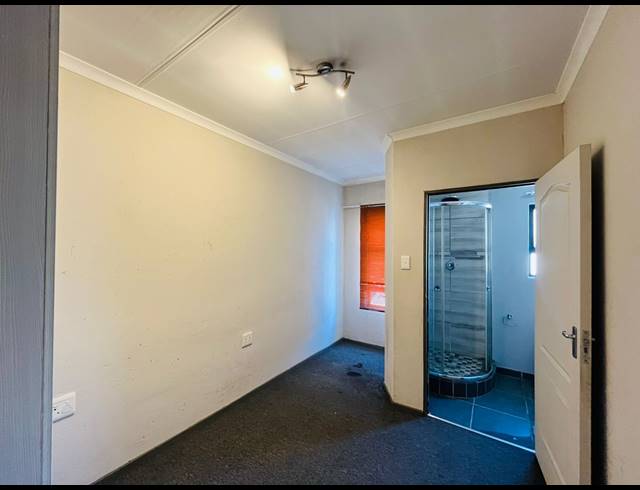 3 BEDROOM APARTMENT FOR SALE IN HONEYDEW GROVE